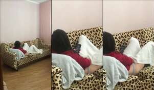 Video ngintip abg colmek sambil nonton bokep