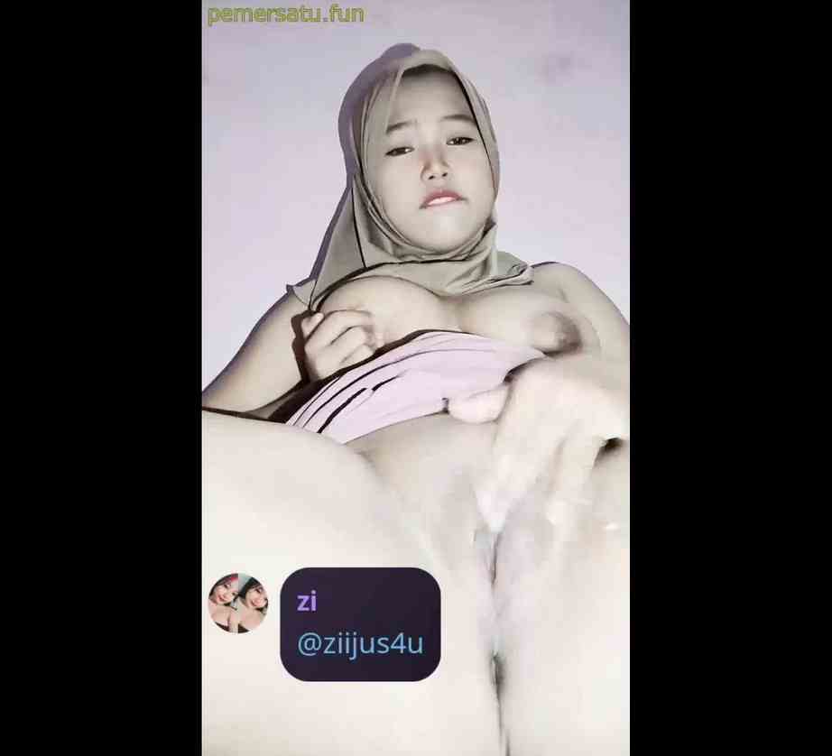 Video hijab gemoy keenakan colmek